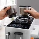 Кофеварки и кофемашины DeLonghi Rivelia EXAM440.35.W
