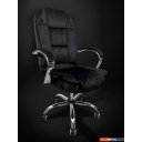 Офисные кресла и стулья Calviano Bravo (черный велюр)