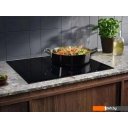 Варочные панели Electrolux EIS62453