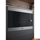 Микроволновые печи Hotpoint MF20G IX HA