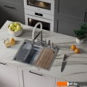 Кухонные мойки Roxen Stage 560250-60 сатин (c держателем для ножей, двумя коландерами, разделочной доской и дозатором) Кухонные мойки Roxen Stage 560250-60 сатин (c держателем для ножей, двумя коландерами, разделочной доской и дозатором)