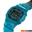Наручные часы Casio G-Shock DW-B5600G-2E Наручные часы Casio G-Shock DW-B5600G-2E