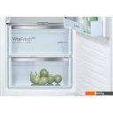 Холодильники Bosch Serie 6 KIR81AF30U