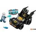 Конструкторы LEGO Super Heroes Бэтмен на Бэтмобиле против Мистера Фриза 76301