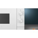 Микроволновые печи Siemens iQ300 FF020LMW0 (белый)